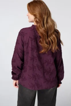 Blouse avec broderies