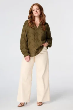 Blouse avec broderies