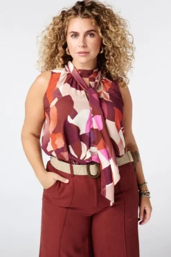 Blouse à col montant
