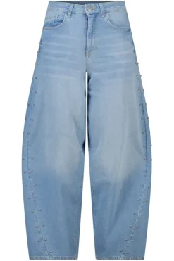 Jean barrel avec clous
