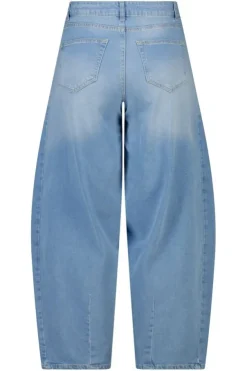 Jean barrel avec clous