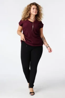 Legging avec boutons décoratifs
