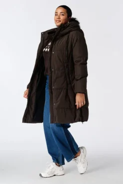 Manteau long matelassé avec capuche