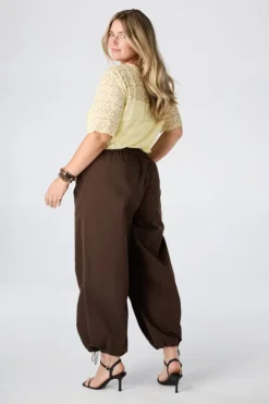 Pantalon barrel avec cordon de serrage