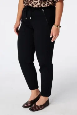 Pantalon fuselé à taille élastique