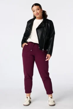 Pantalon fuselé à taille élastique