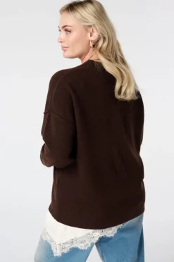 Pull à col en V