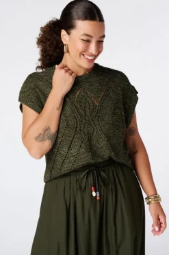 Pull en crochet à manches courtes