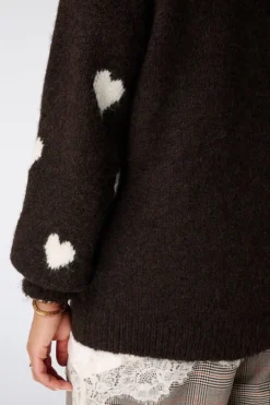 Pull à motif cœurs