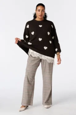 Pull à motif cœurs