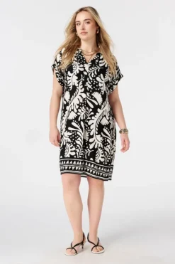 Robe à encolure en V