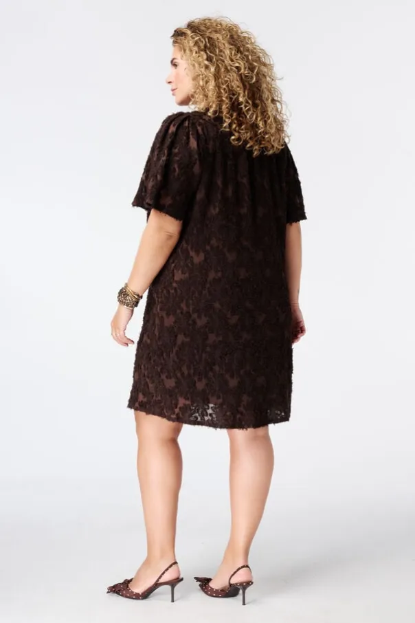 Robe à manches bouffantes