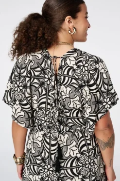 Robe maxi à manches papillon