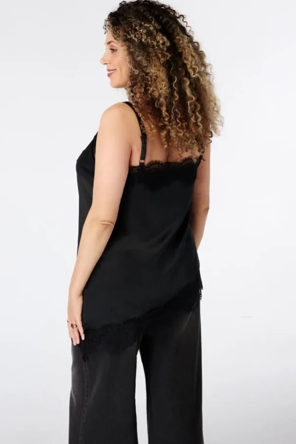 Top asymétrique avec dentelle