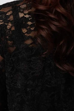 Top en dentelle