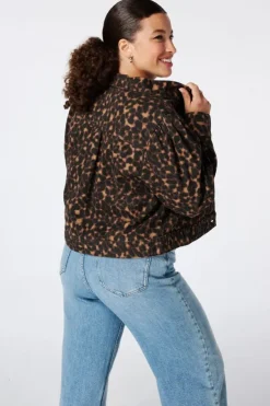 Veste en jean à imprimé animal