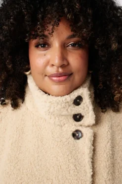 Veste teddy à manches courtes